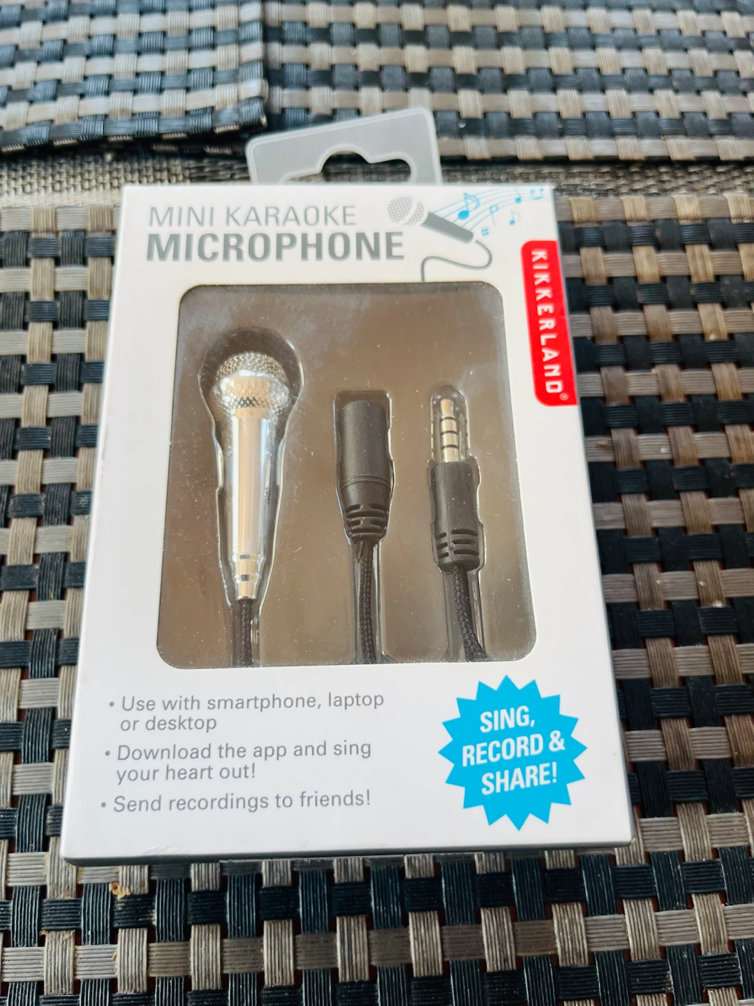 Mini Karaoke Microphone (sing, record, share)