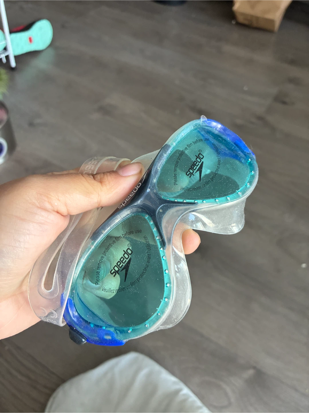 Googles for swimming