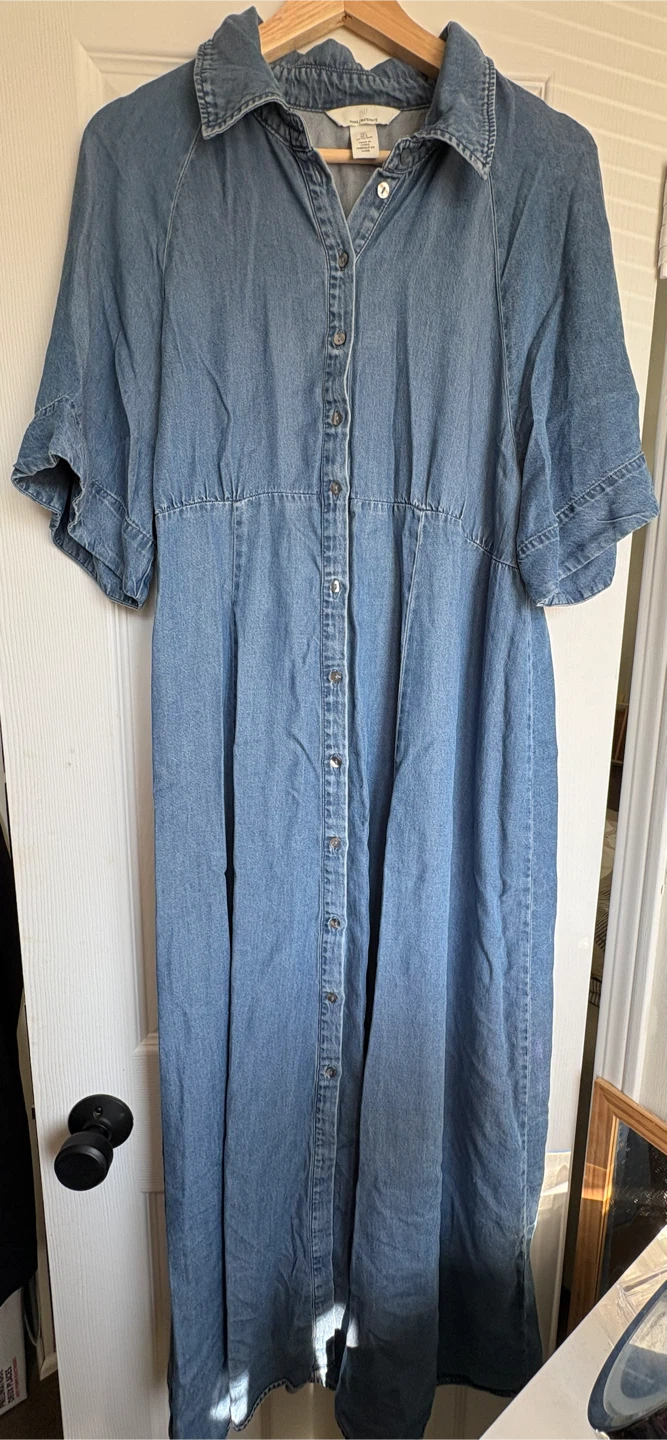 H&M Large Maternity Denim Shirt Dress - photo 2