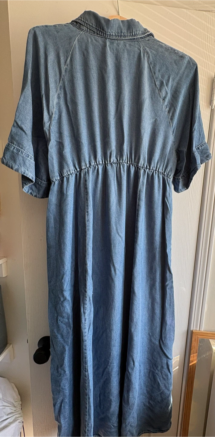 H&M Large Maternity Denim Shirt Dress - photo 3