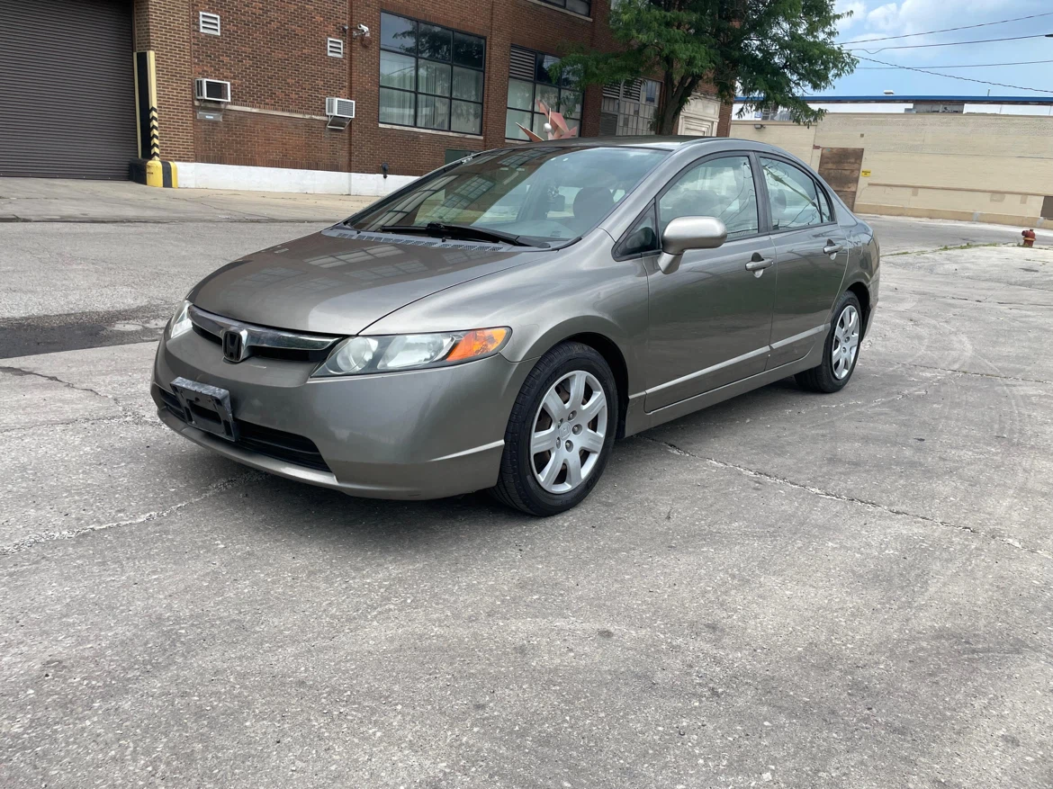 2007 Honda Civic Sedan con 131 mil millas - photo 2