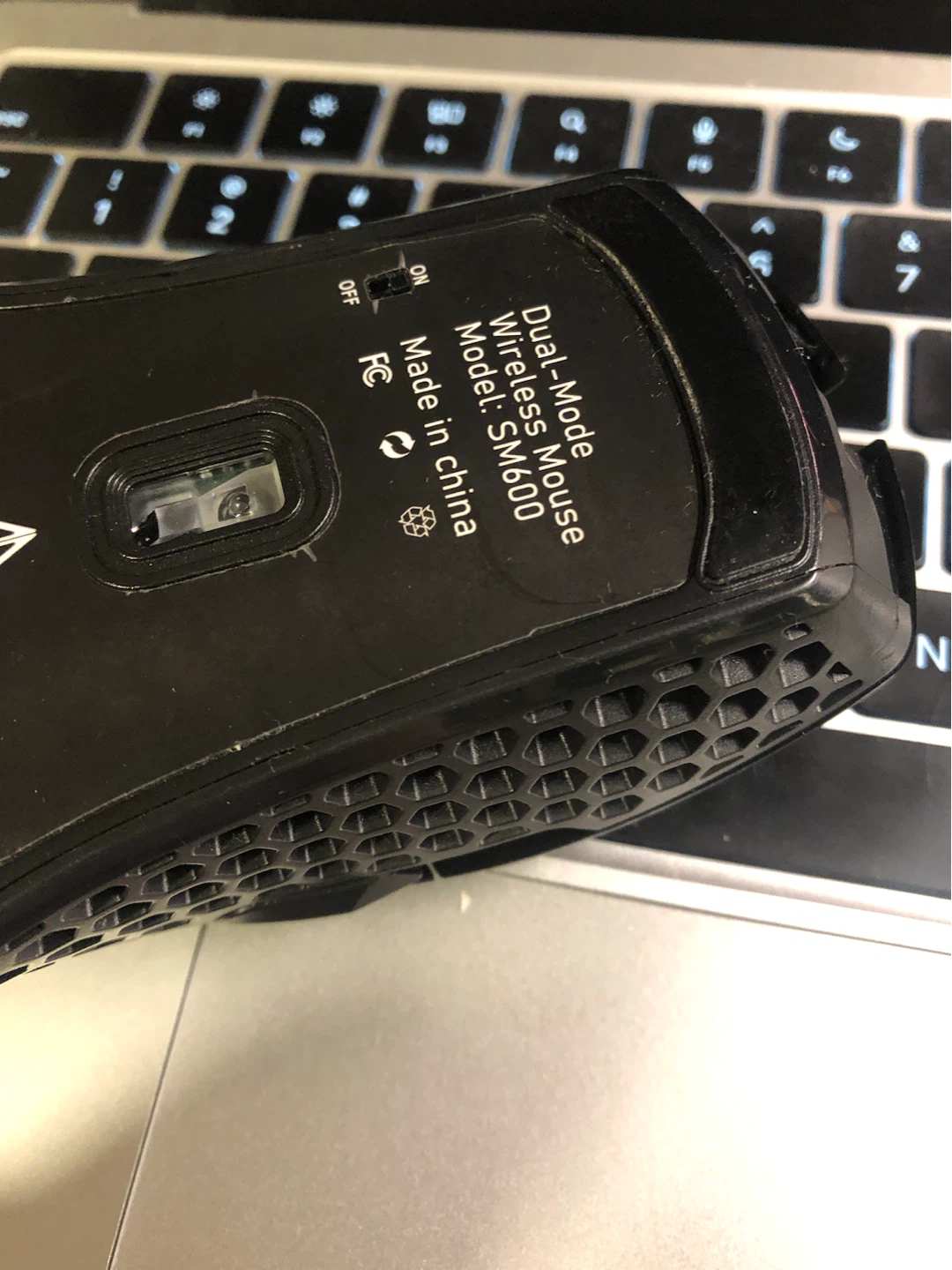 SOLAKAKA Dual-Mode Wireless Mouse SM600 - photo 3