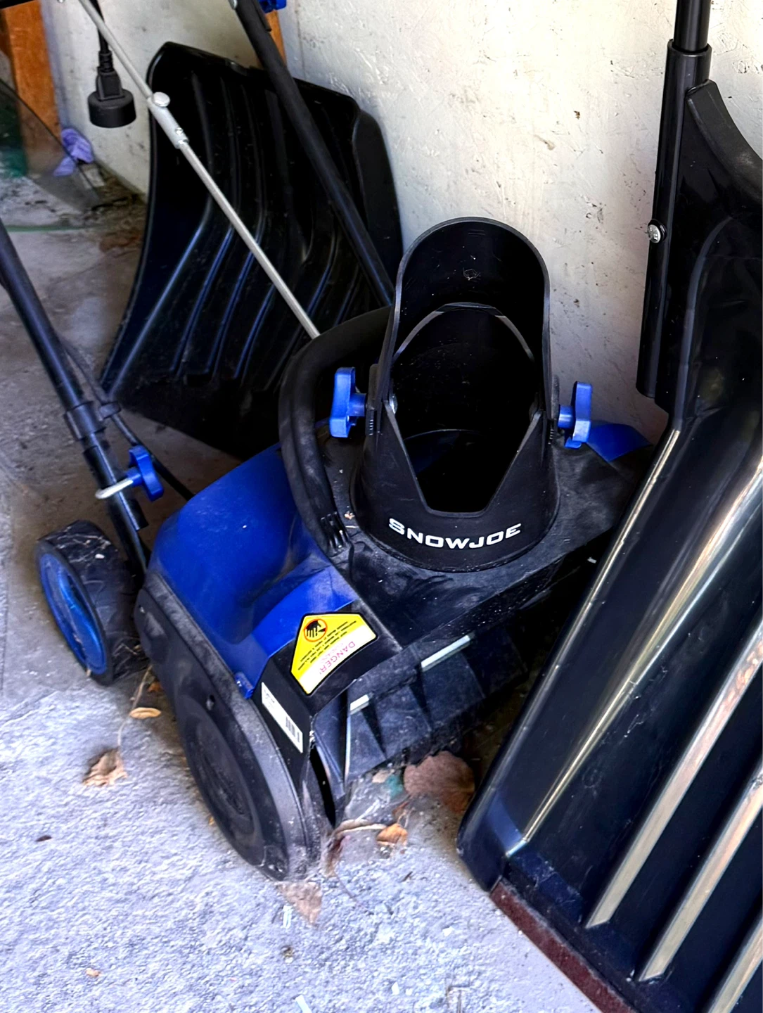 Snow Joe Electric Snow Thrower