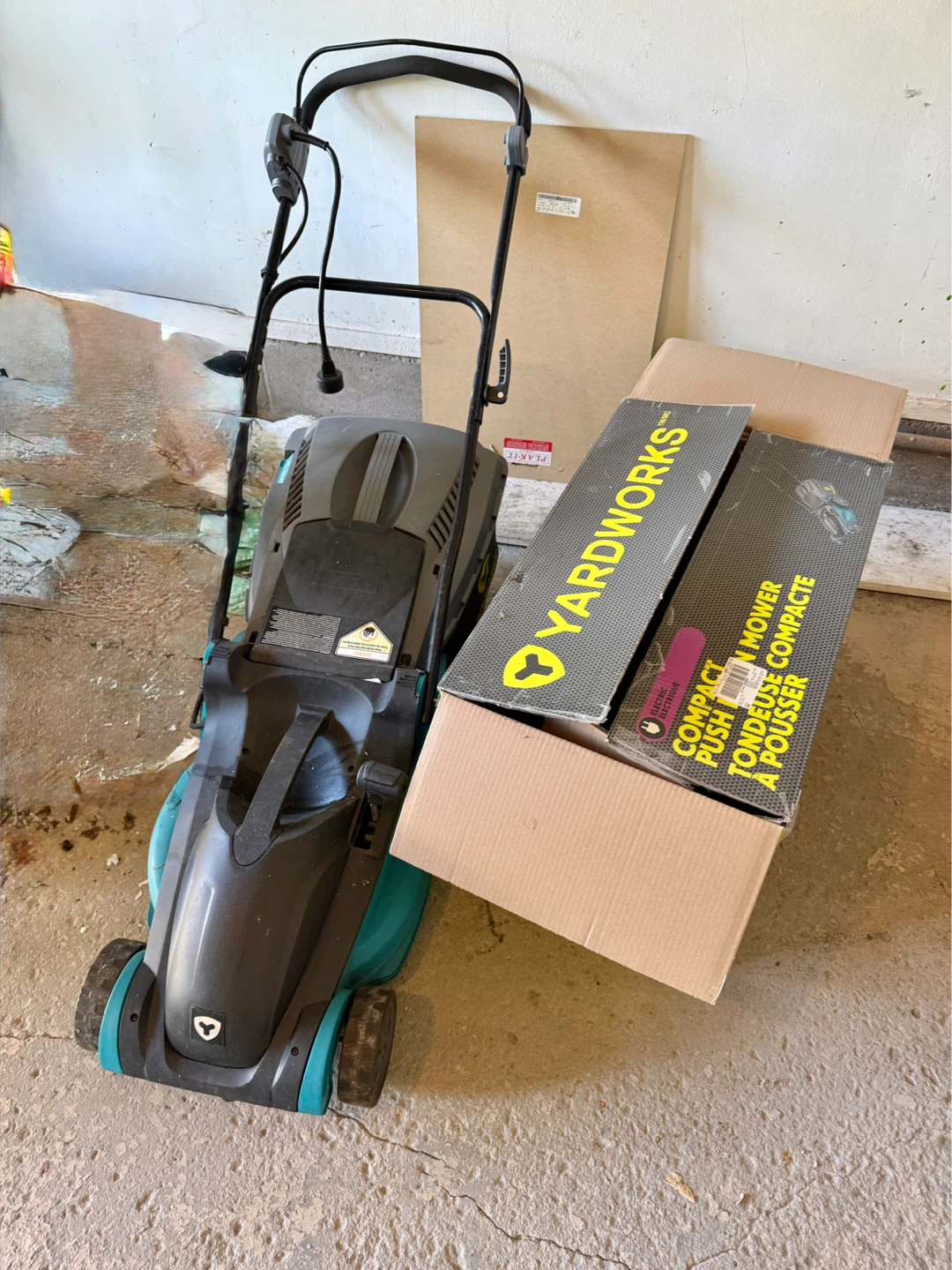 Yardworks Electric Push Mower