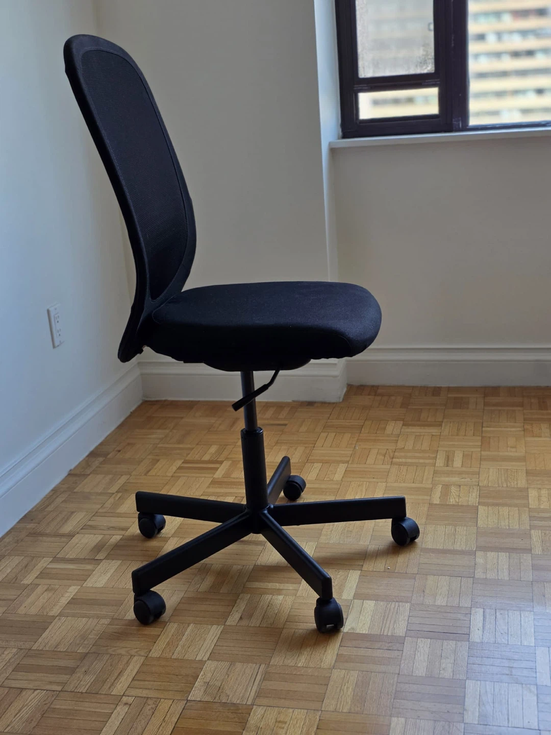 Black Mesh Back Office Chair - photo 4