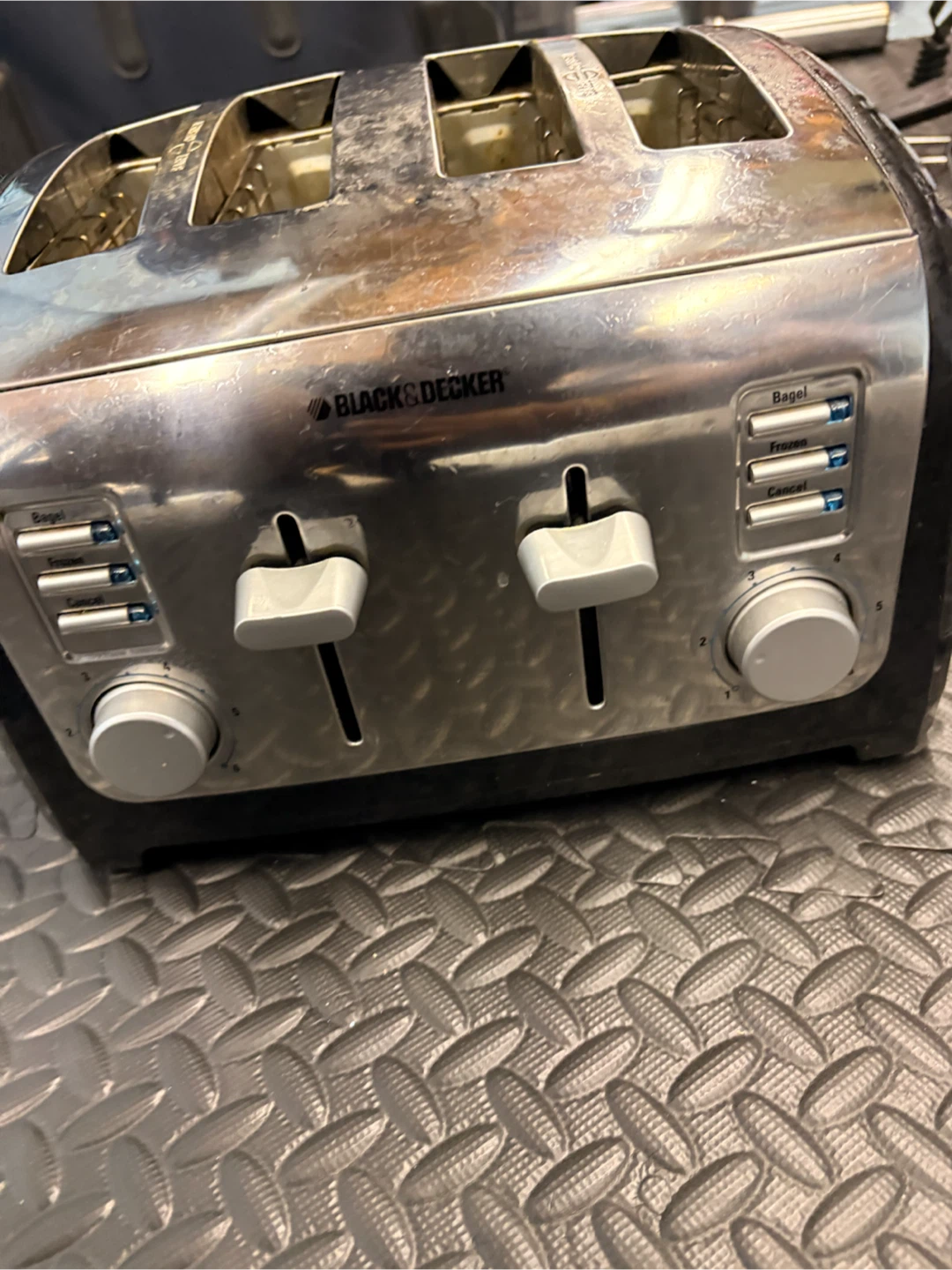 BLACK+DECKER 4-Slice Toaster