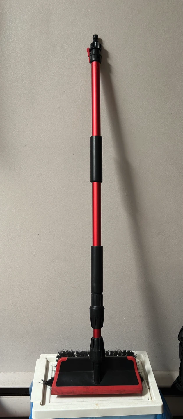 Red Extendable snow removal brush for cars - photo 2