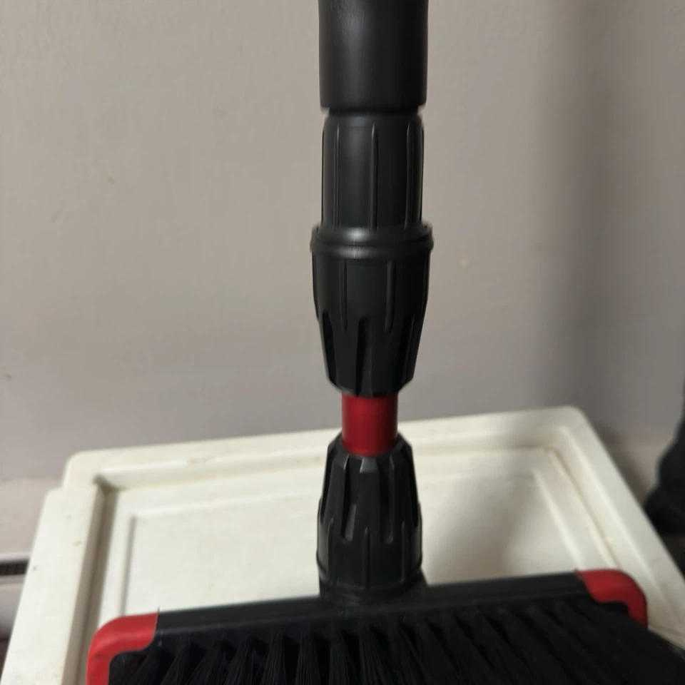 Red Extendable snow removal brush for cars - photo 4