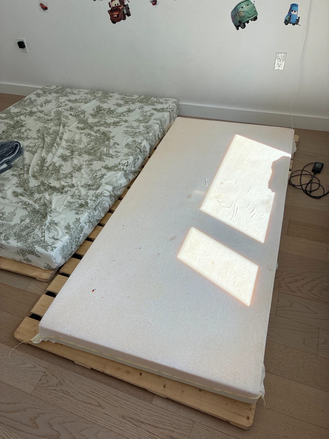 Twin Mattress on Wooden Pallet Bed Frame - photo 2