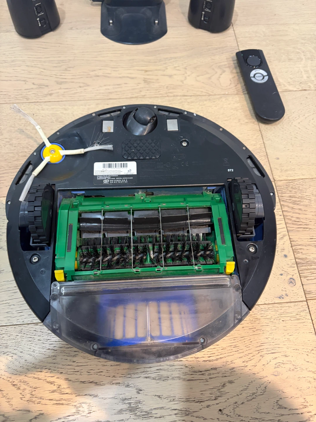 iRobot Roomba 572 Pet Series Robot Vacuum - photo 5
