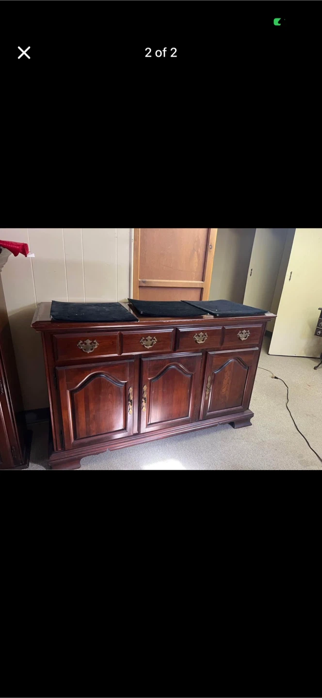 Wood Buffet/Server Cabinet/China cabinet