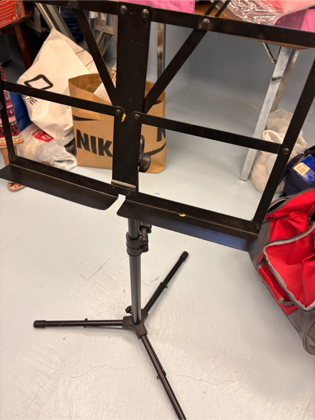 Black Metal Music Stand
