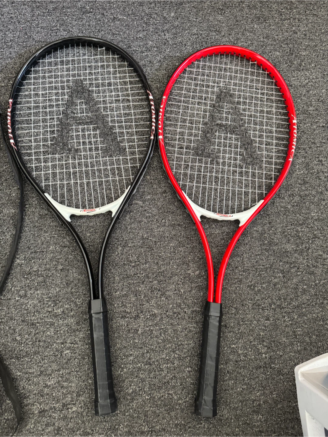 Atomica Tennis Racquet Set with 3 Balls