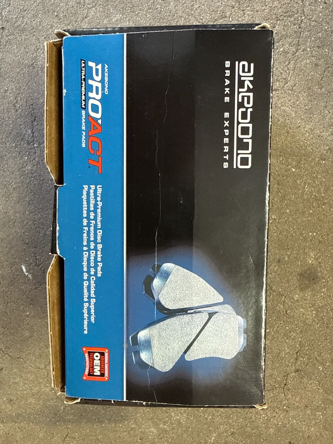 Akebono ACT1759 ProACT Ceramic Disc Brake Pads