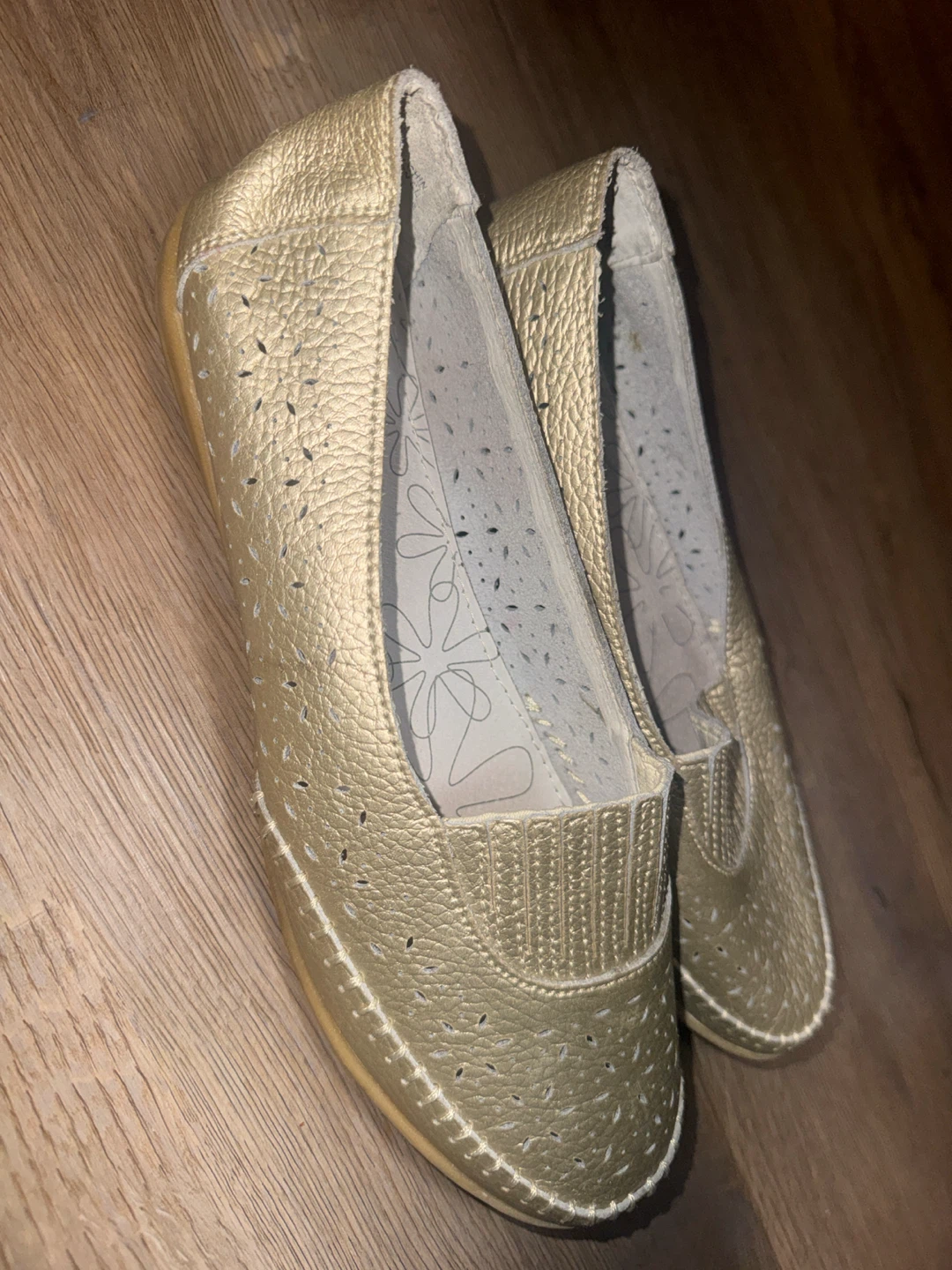 Foot Thrills Gold Ballet Flats 9M - photo 3