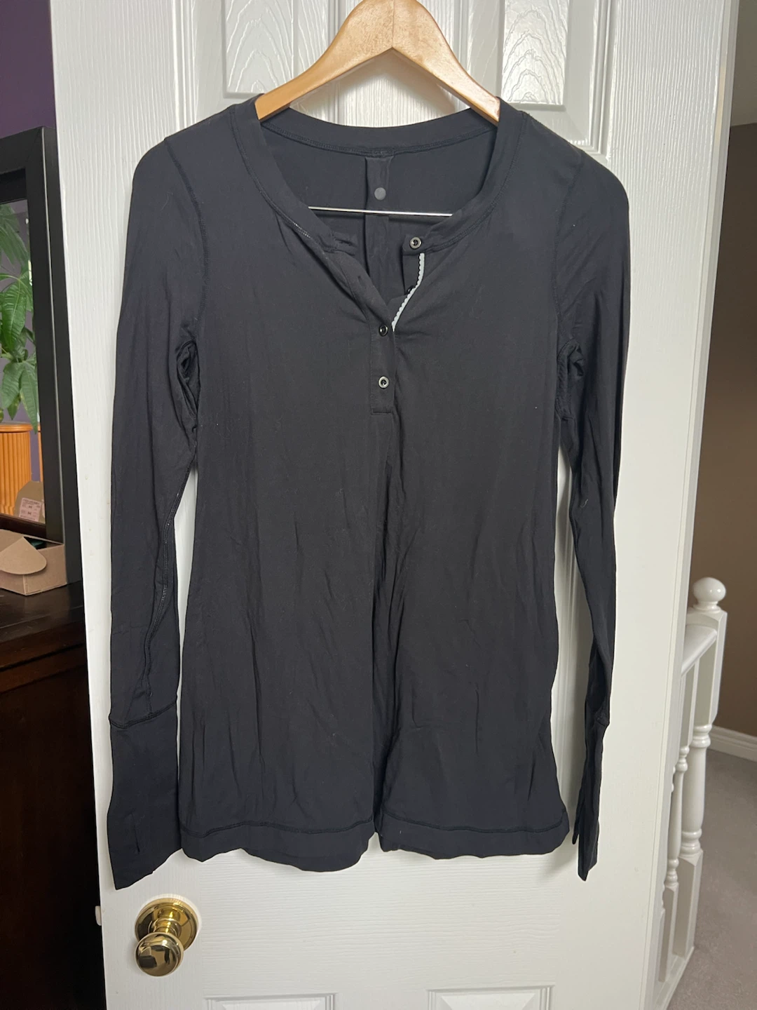 Lululemon Black Long Sleeve Henley Top size 6