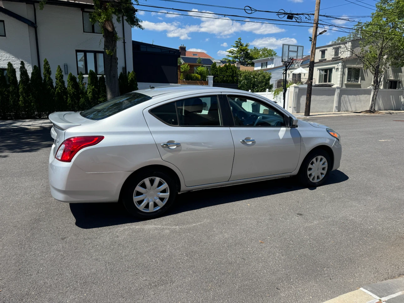 2019 Nissan Versa - photo 3