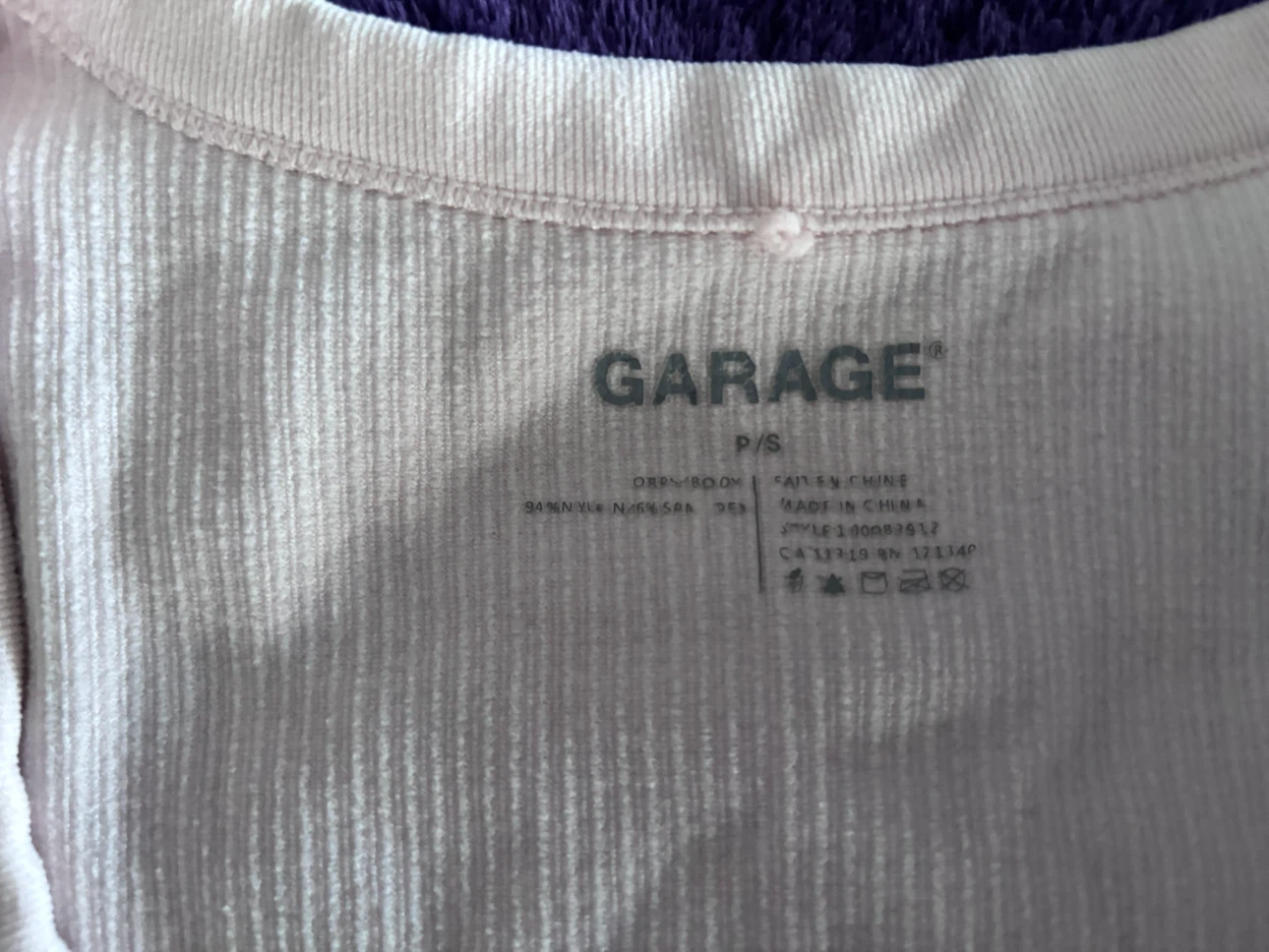 Garage Ribbed V-Neck Long Sleeve Crop Top - photo 2