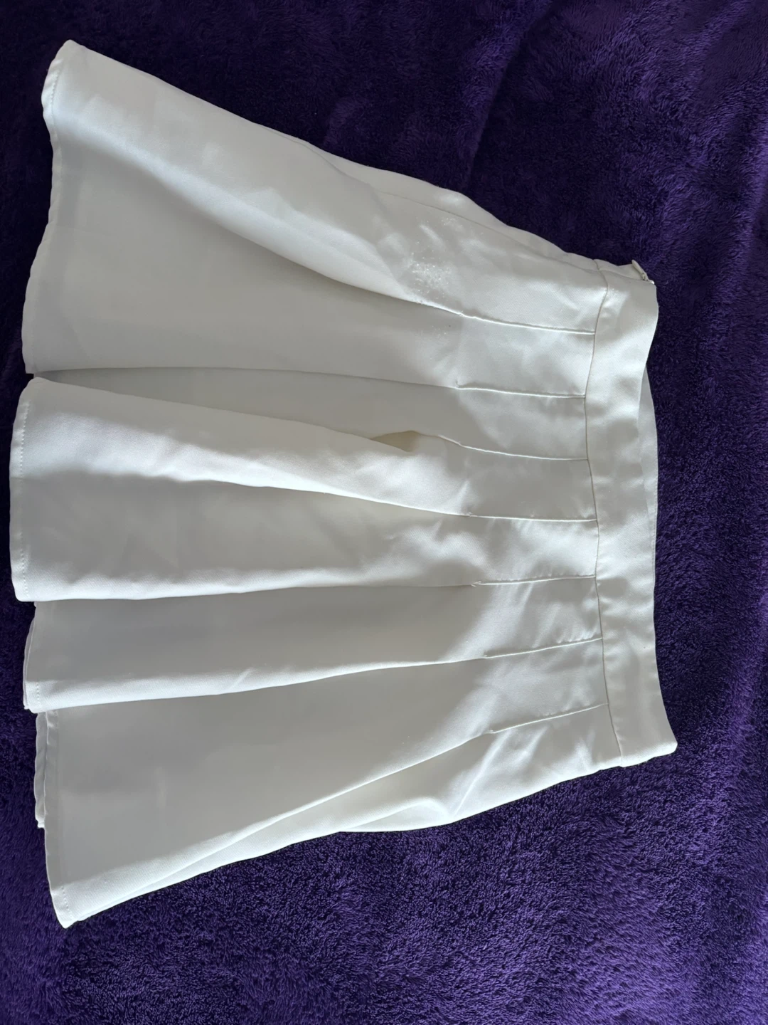 SHEIN White Pleated Skirt