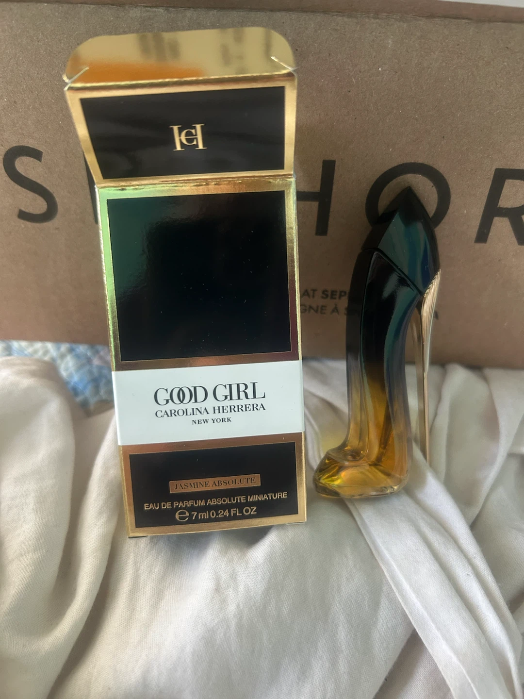 Carolina Herrera Good Girl Eau de Parfum Absolute Miniature - photo 3