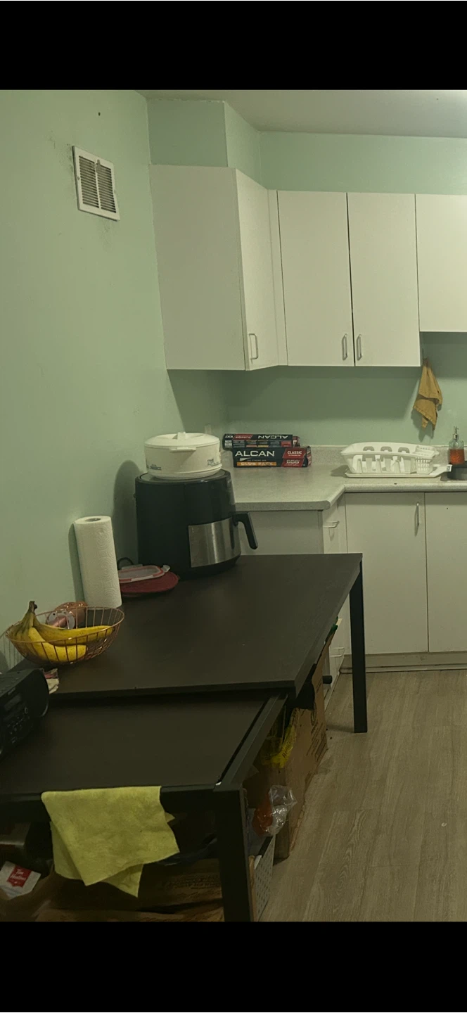 Extendable dining table for sale