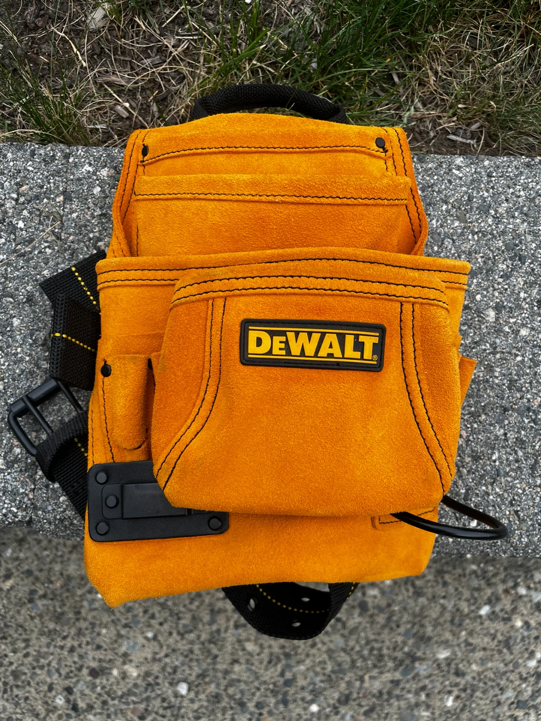 DEWALT Suede Tool Belt Pouch