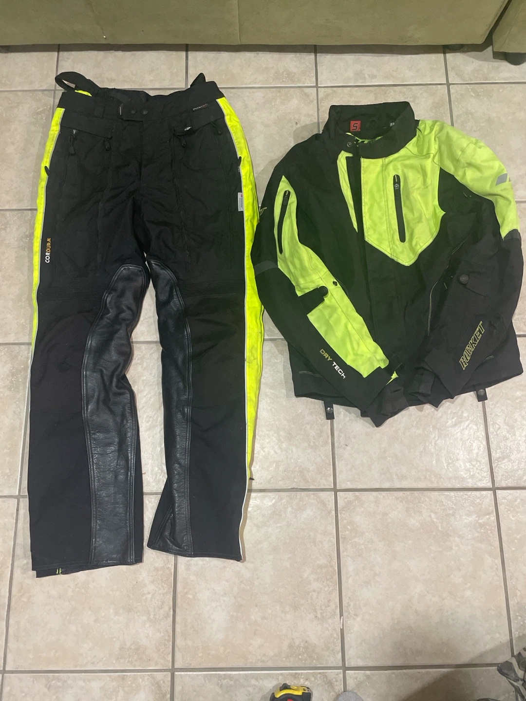 Armoured motorcycle suit
