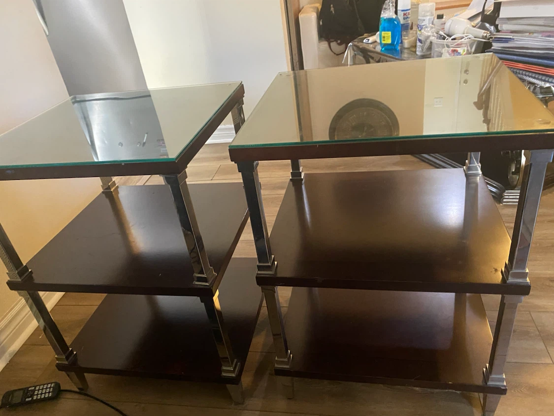 Set of 2 Glass Top End Tables - photo 2