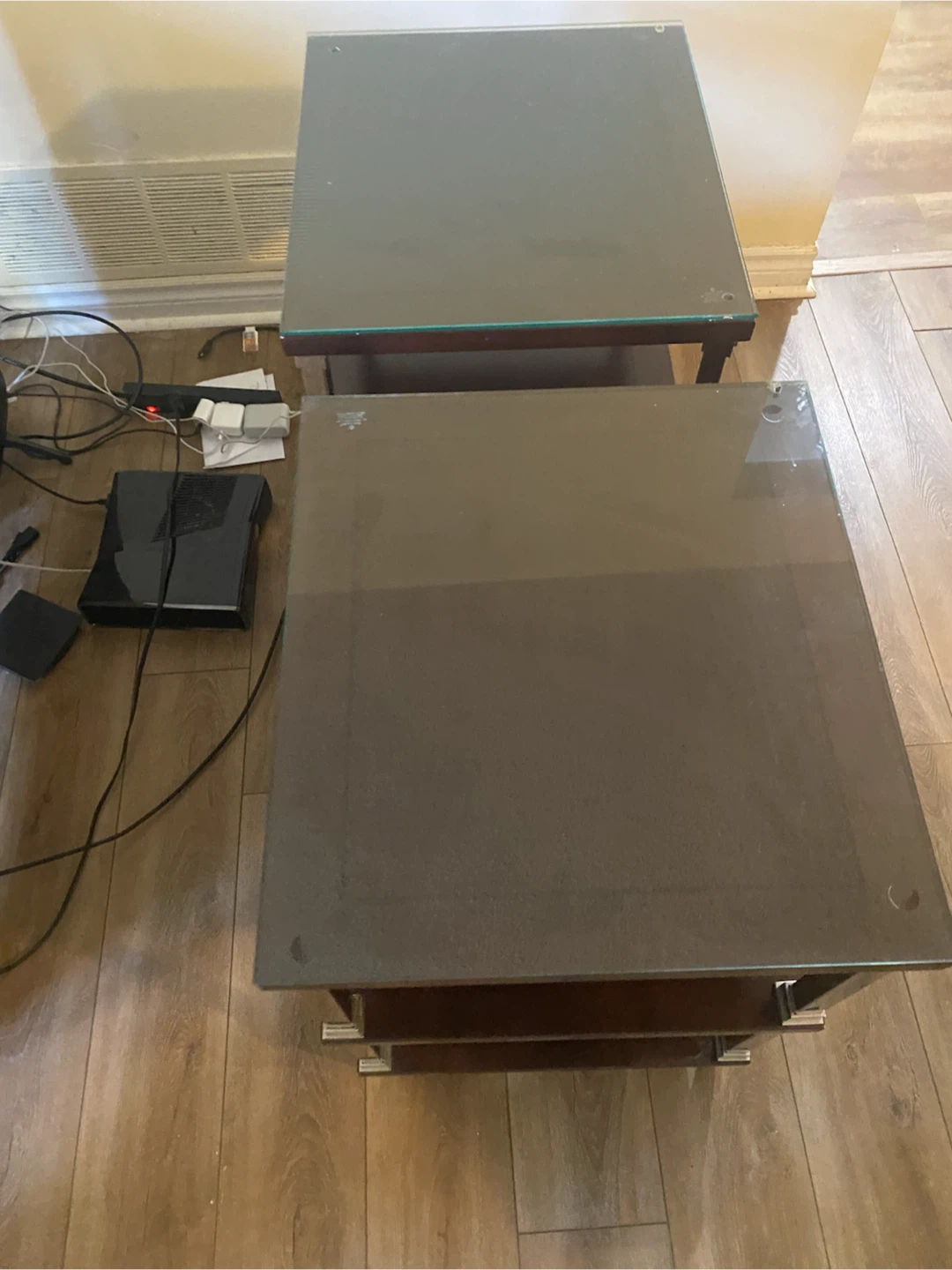 Set of 2 Glass Top End Tables - photo 4
