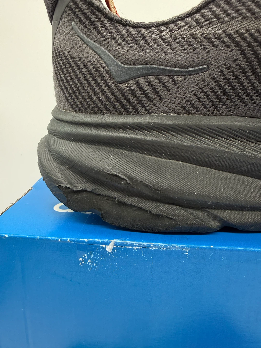 Hoka One Clifton 9 Triple Black Men’s Running Shoes Size US 11D - photo 3