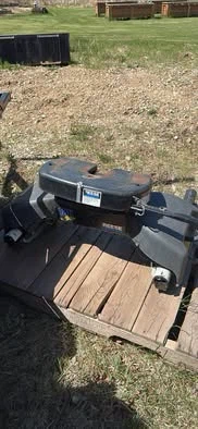 REESE 5th Wheel Hitch - photo 4