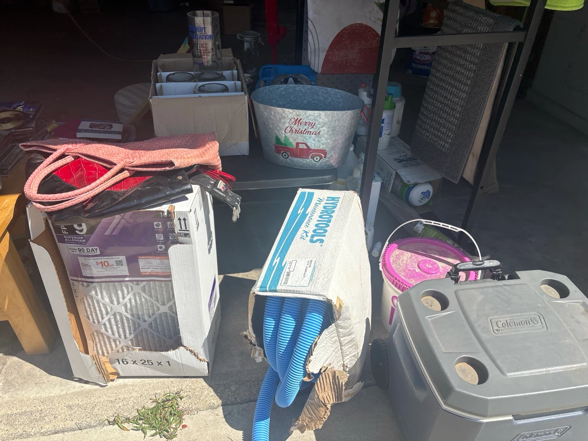 Garage sale $1-5 items . 3324 n kostner . All day - photo 4