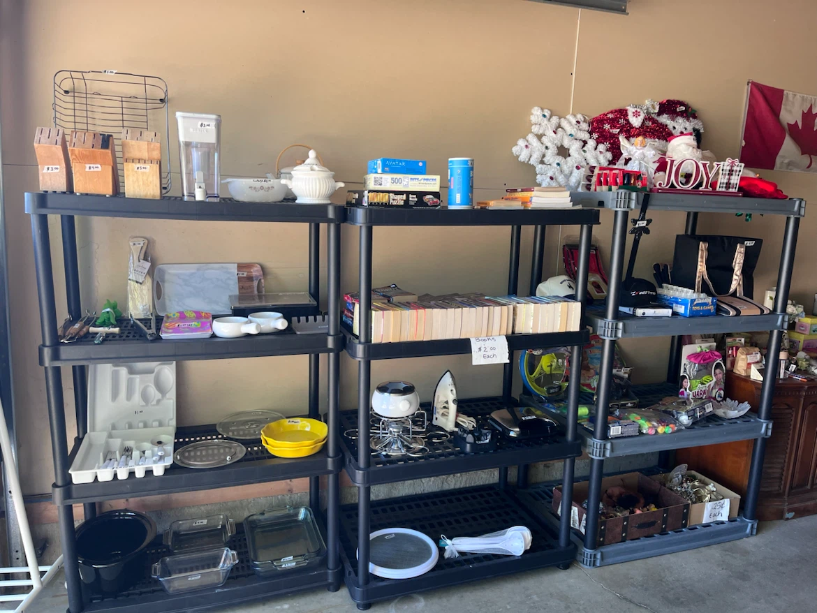 GARAGE SALE - photo 2