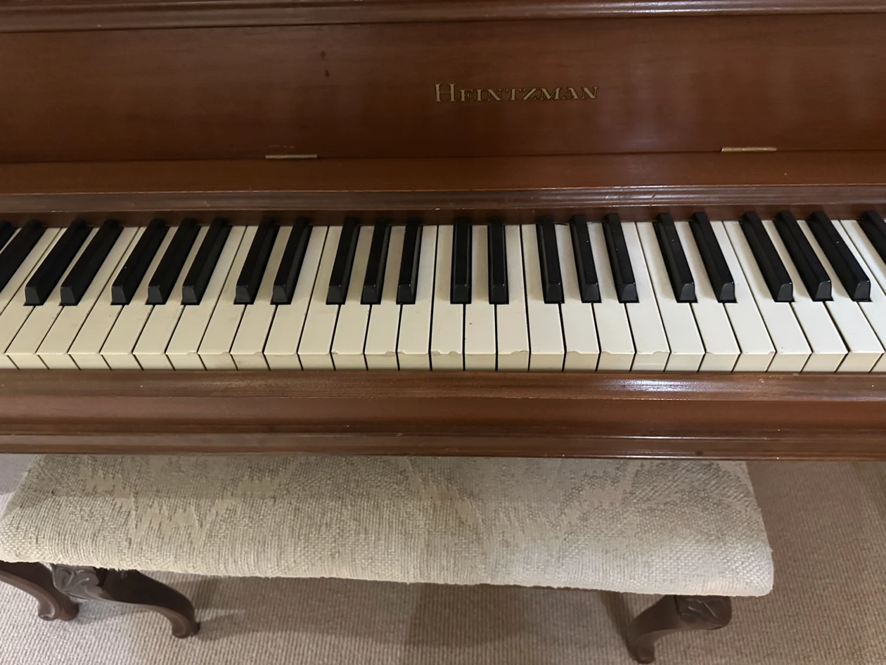 Heintzman Upright Piano & Storage Bench - photo 4
