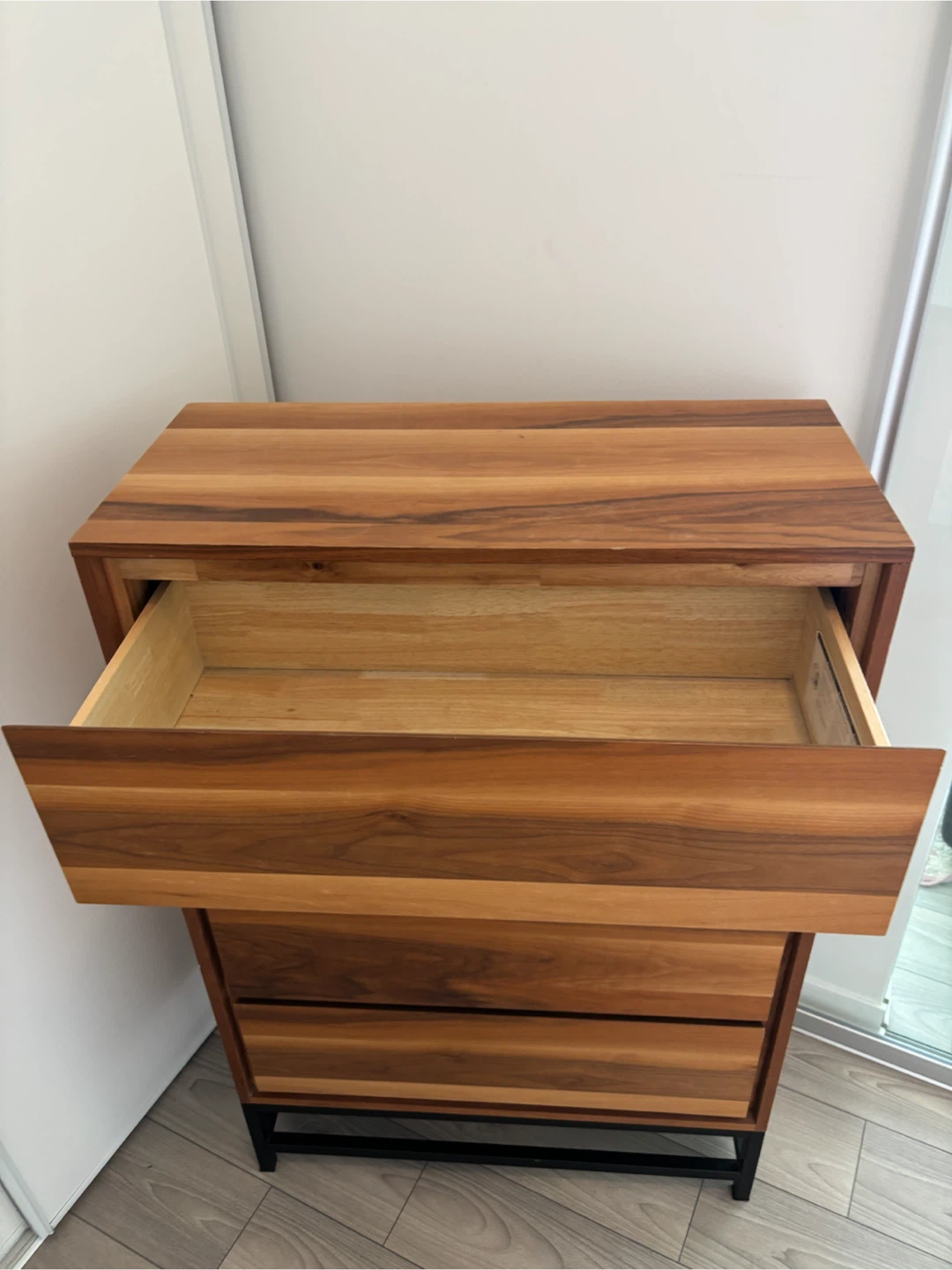 Wood (Chestnut colour) Dresser - photo 3