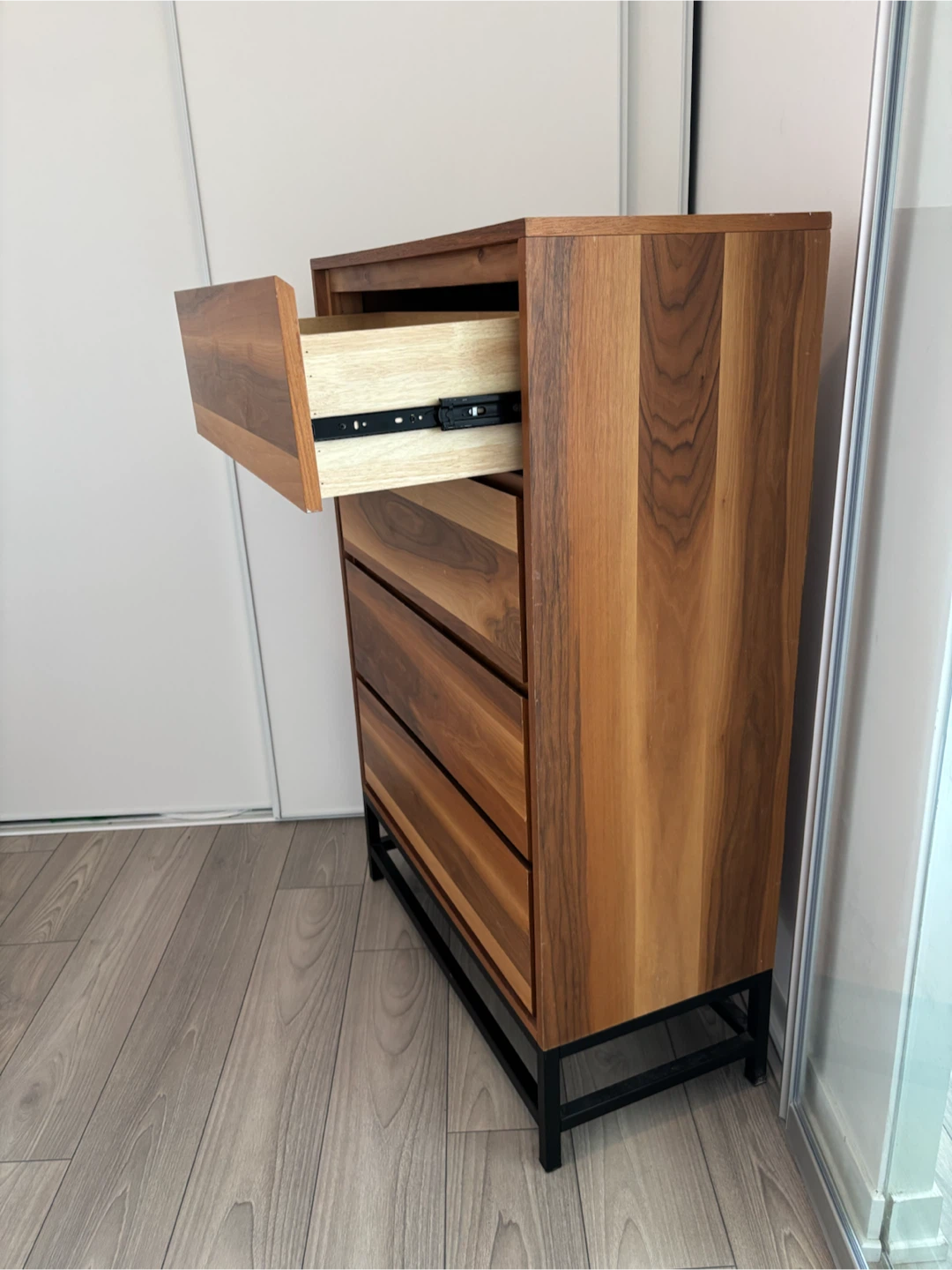 Wood (Chestnut colour) Dresser - photo 4