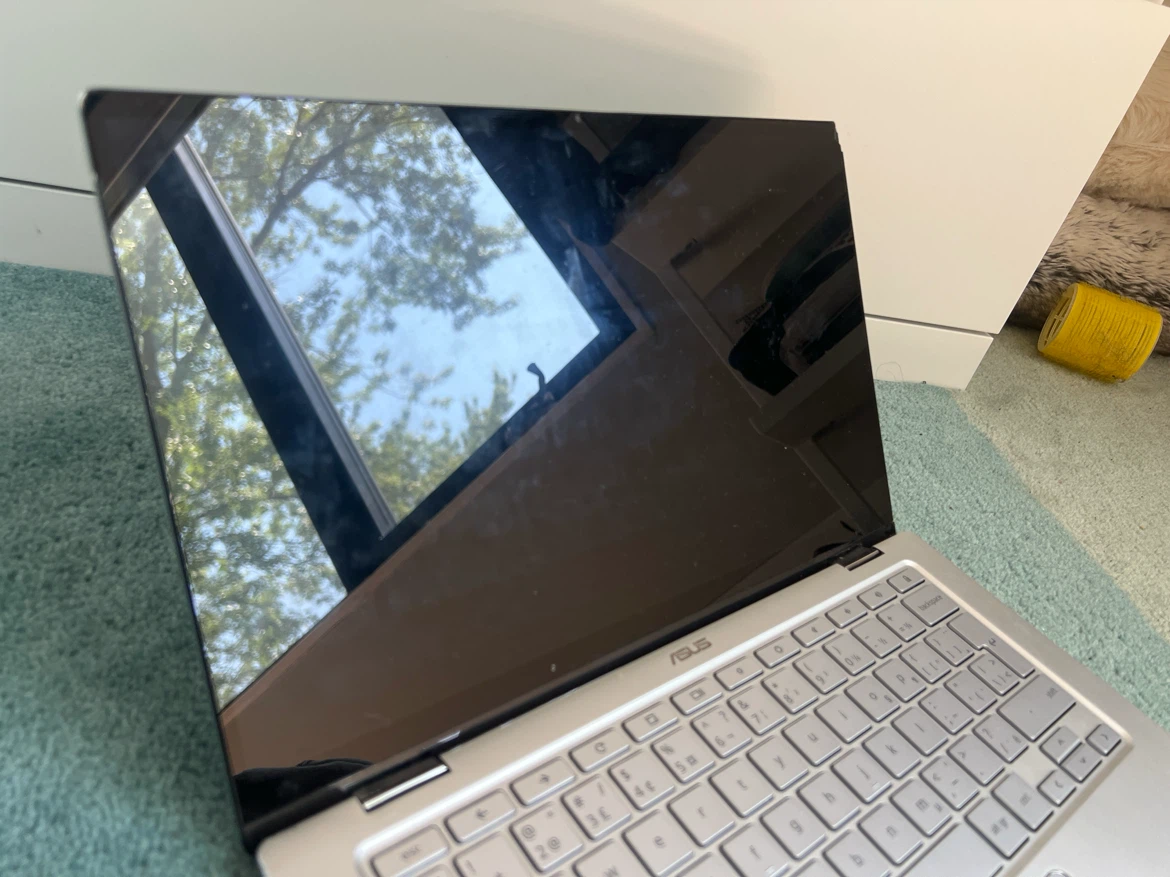 ASUS zenbook Flip worth 200+