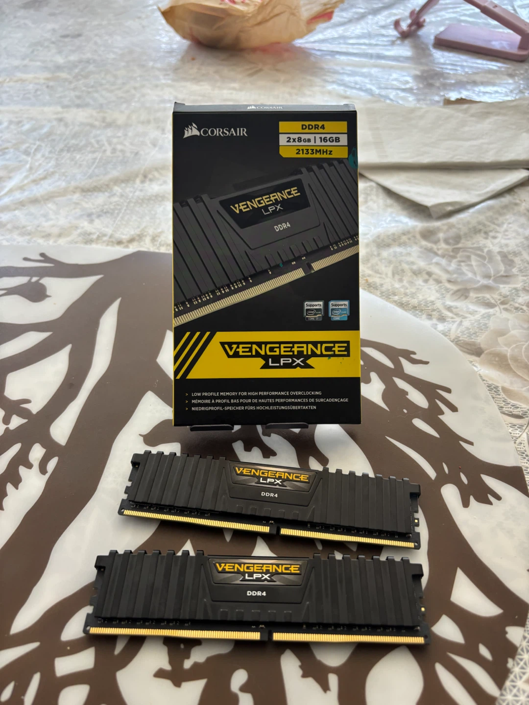 Corsair DDR4 2x8gb 2133mhz ram