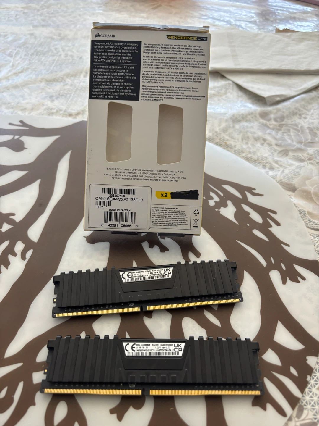 Corsair DDR4 2x8gb 2133mhz ram - photo 2