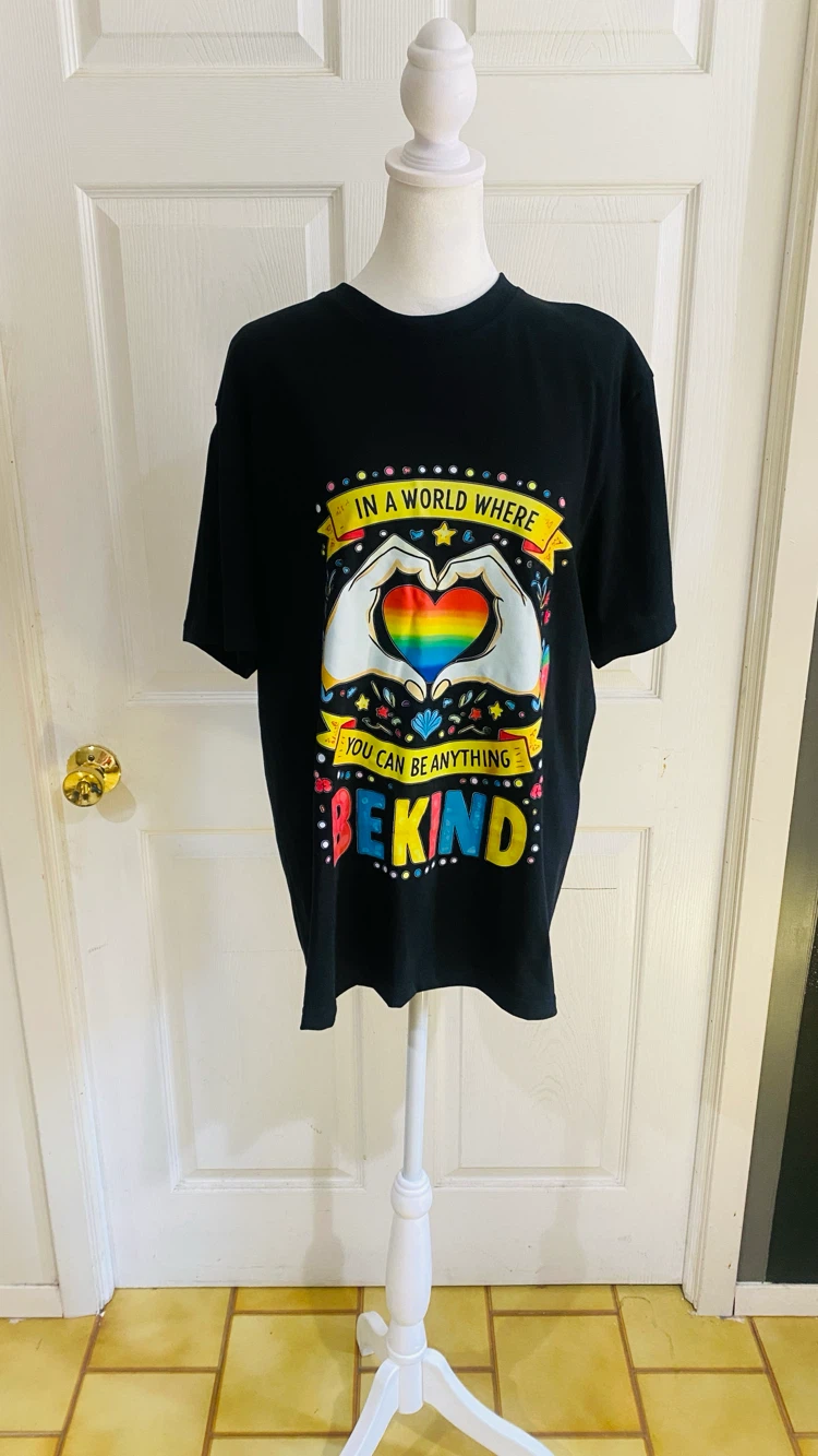 Tee brand new size large - photo 2