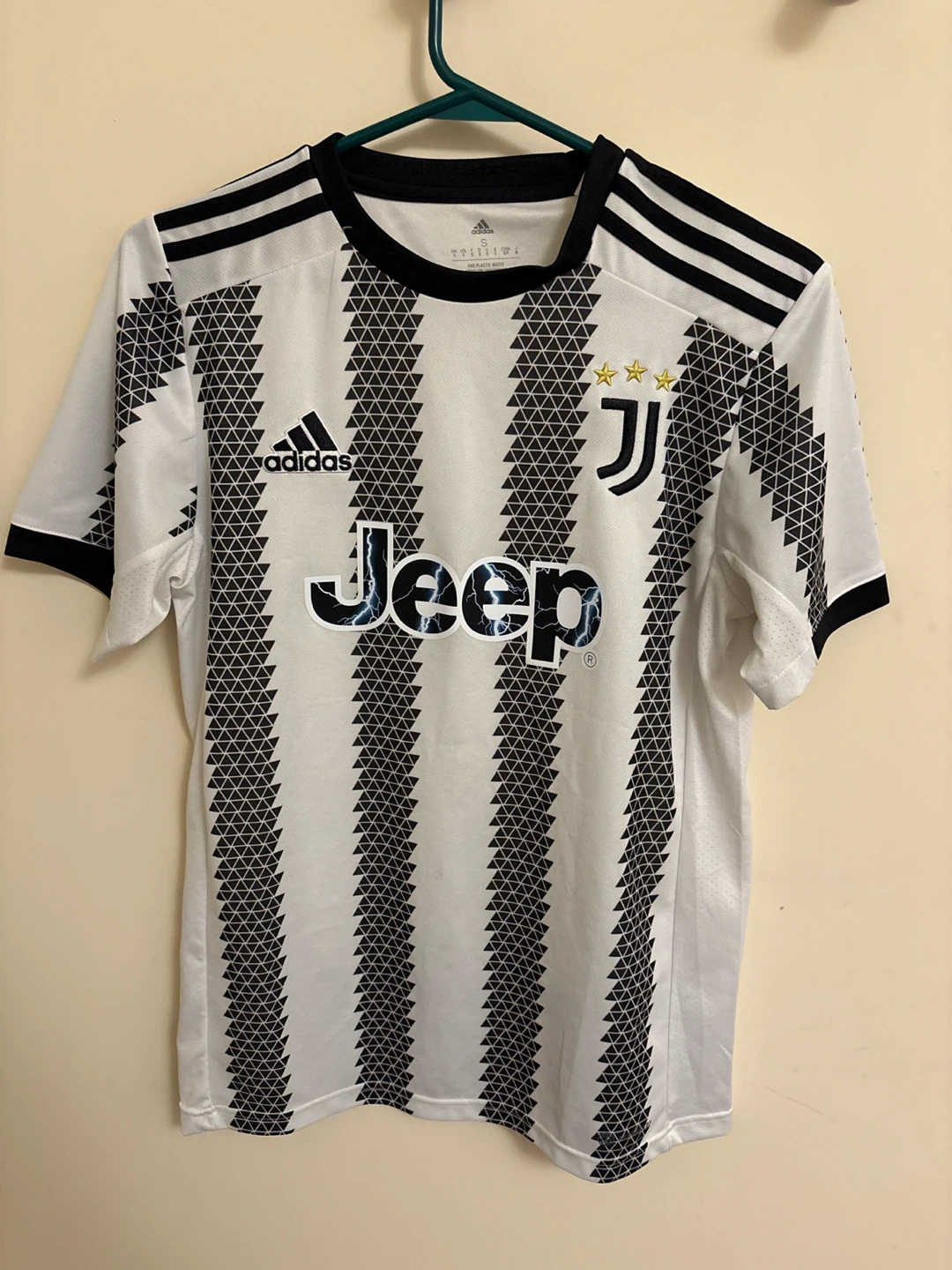 22/23 Home Juventus Jersey - Adult Size Small