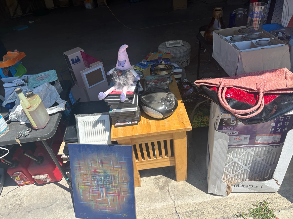 Garage sale 7/13/26 . 3324 n Kostner $1-$5 items - photo 4