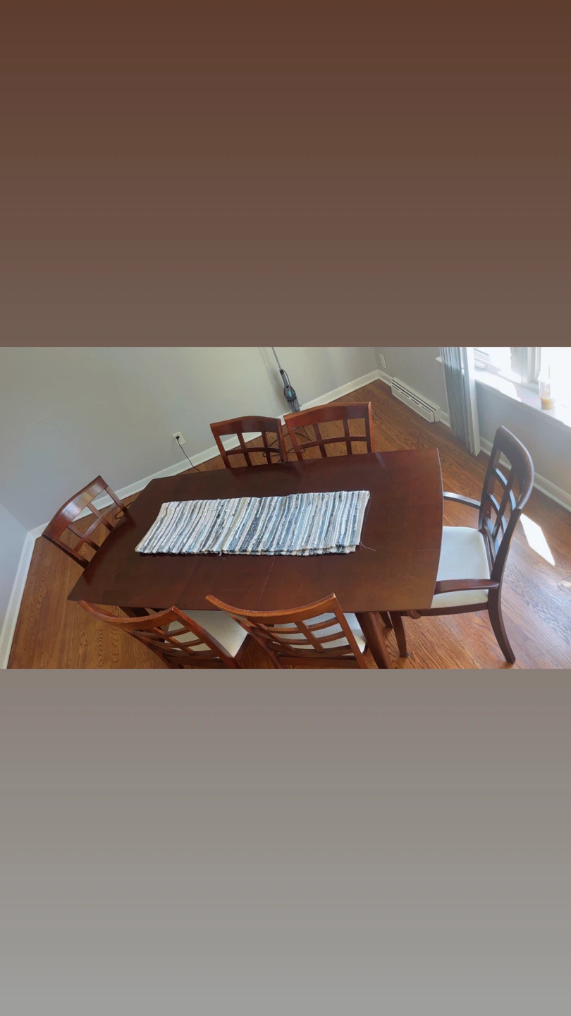 Dining room table