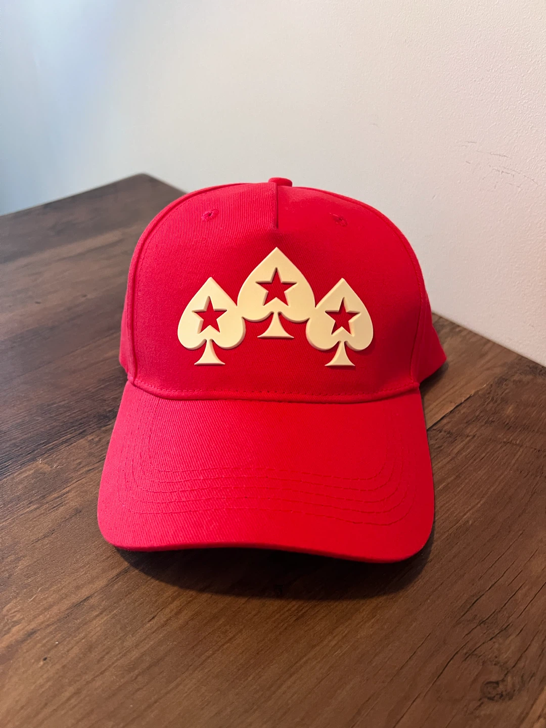 Red hat poker star