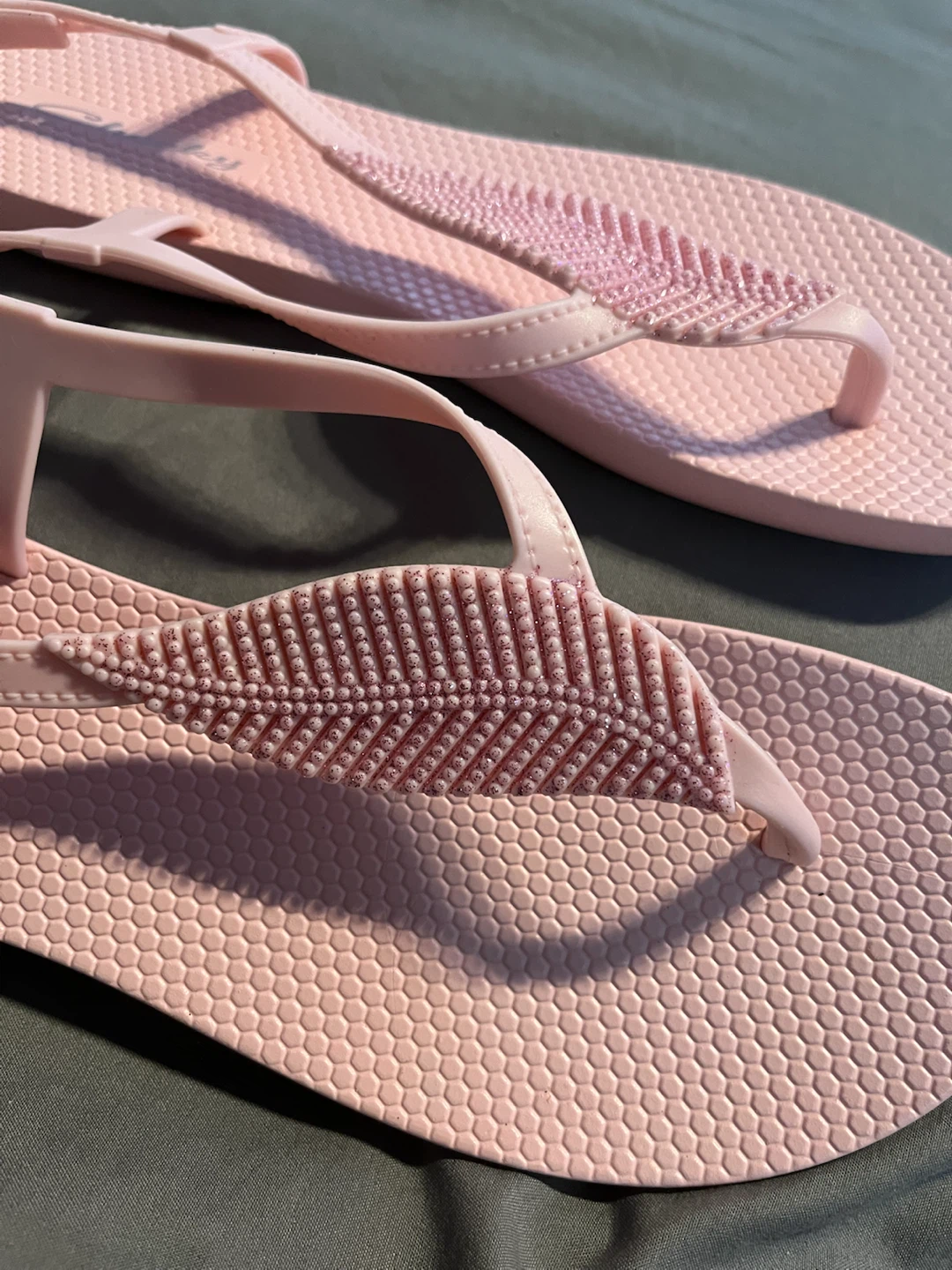 Cheeky Pink Thong Sandals size 9 - photo 2