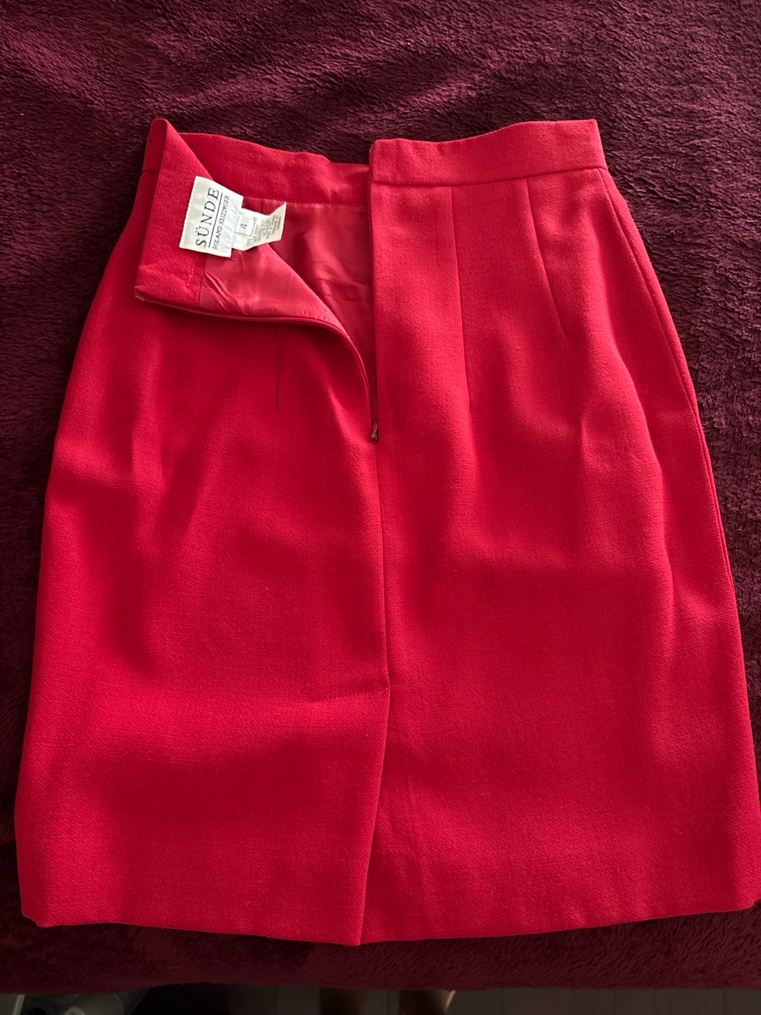 SUNDÉ Skirt Suit - Red - Size 8 - photo 2