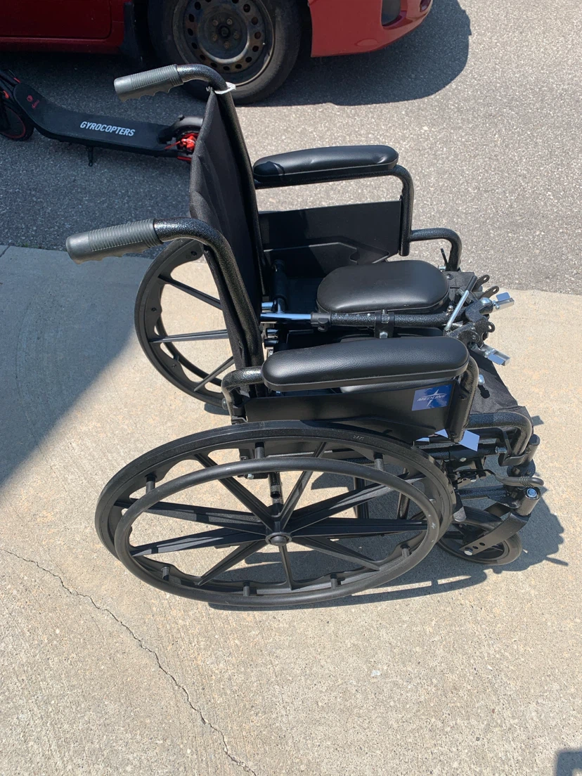 Medline Wheelchair - photo 2