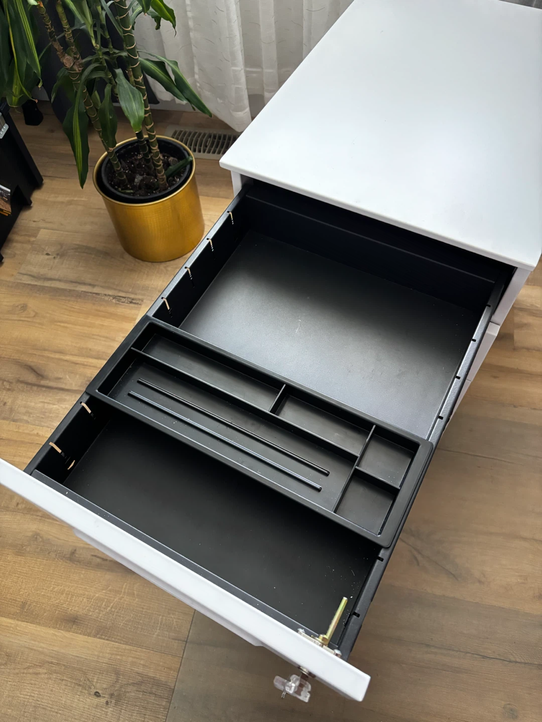 White 3-Drawer Mobile Filing Cabinet - photo 2