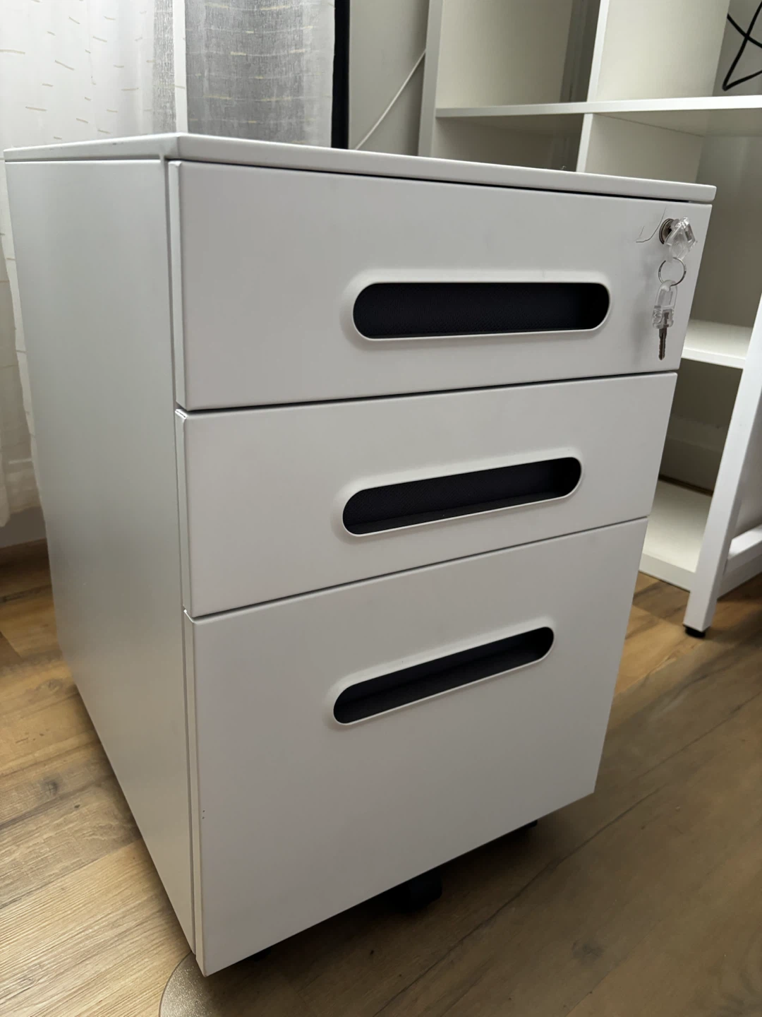 White 3-Drawer Mobile Filing Cabinet - photo 5