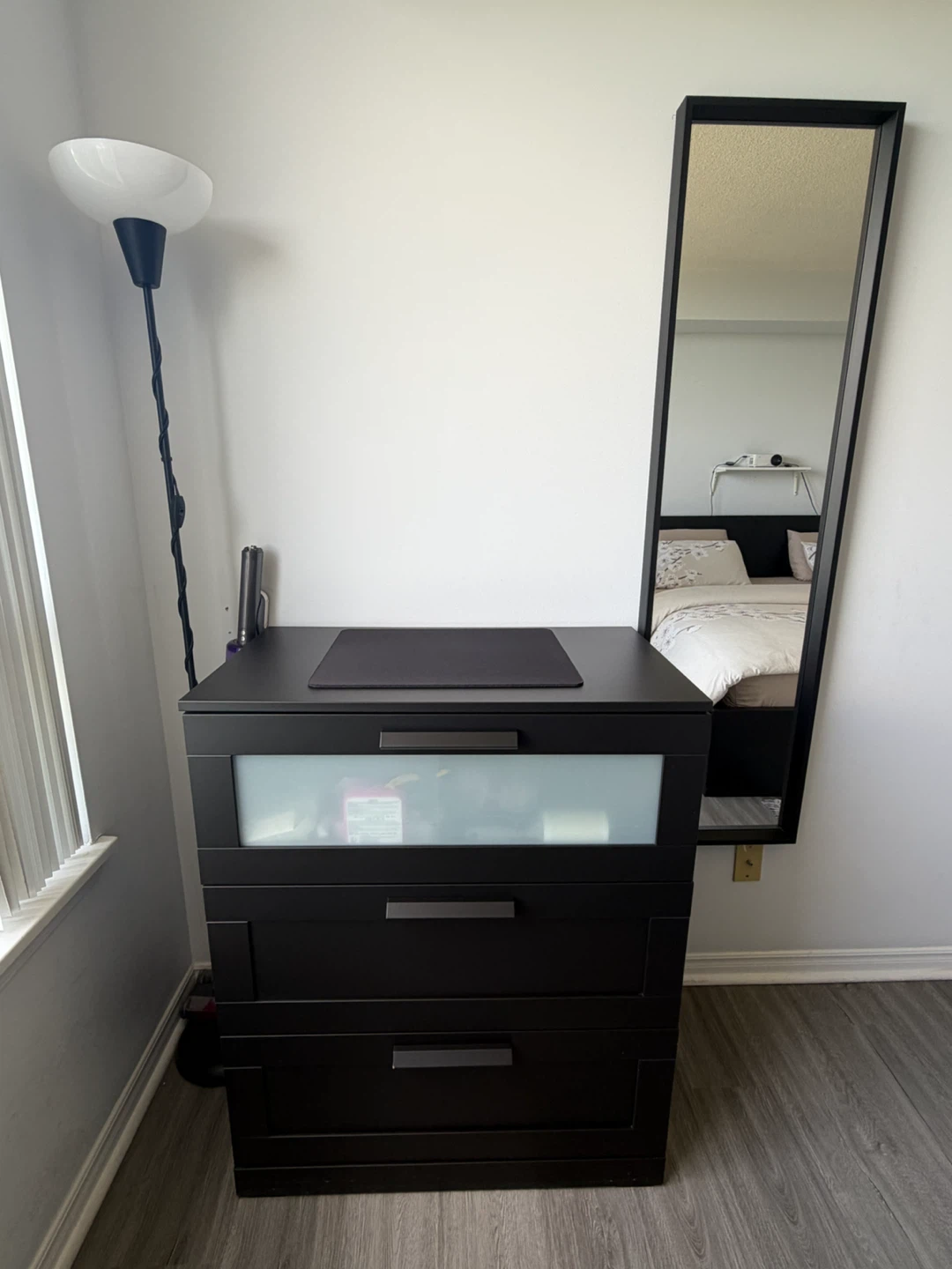 Black 3-Drawer Dresser